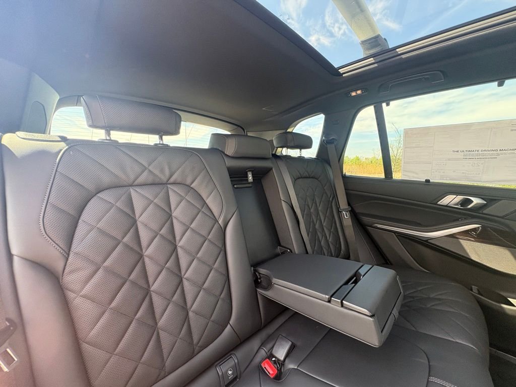 Used 2026 Gray BMW xDrive40i image 23