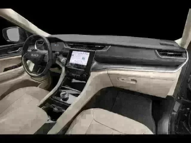 New 2025 Bright White Clear-Coat Exterior Paint Jeep Altitude X image 12