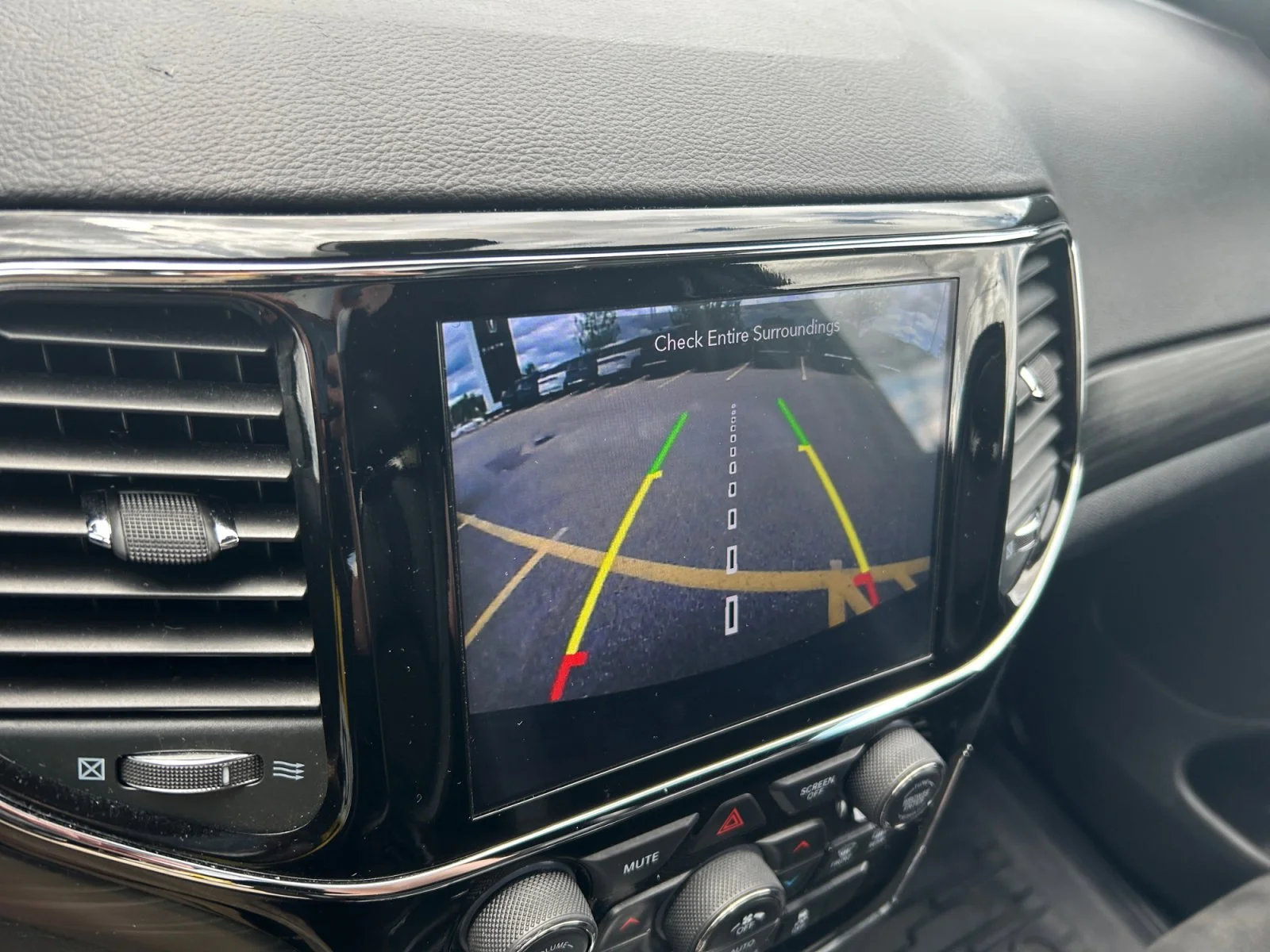 Used 2019 Diamond Black Crystal Pearl Jeep ALTITUDE image 24