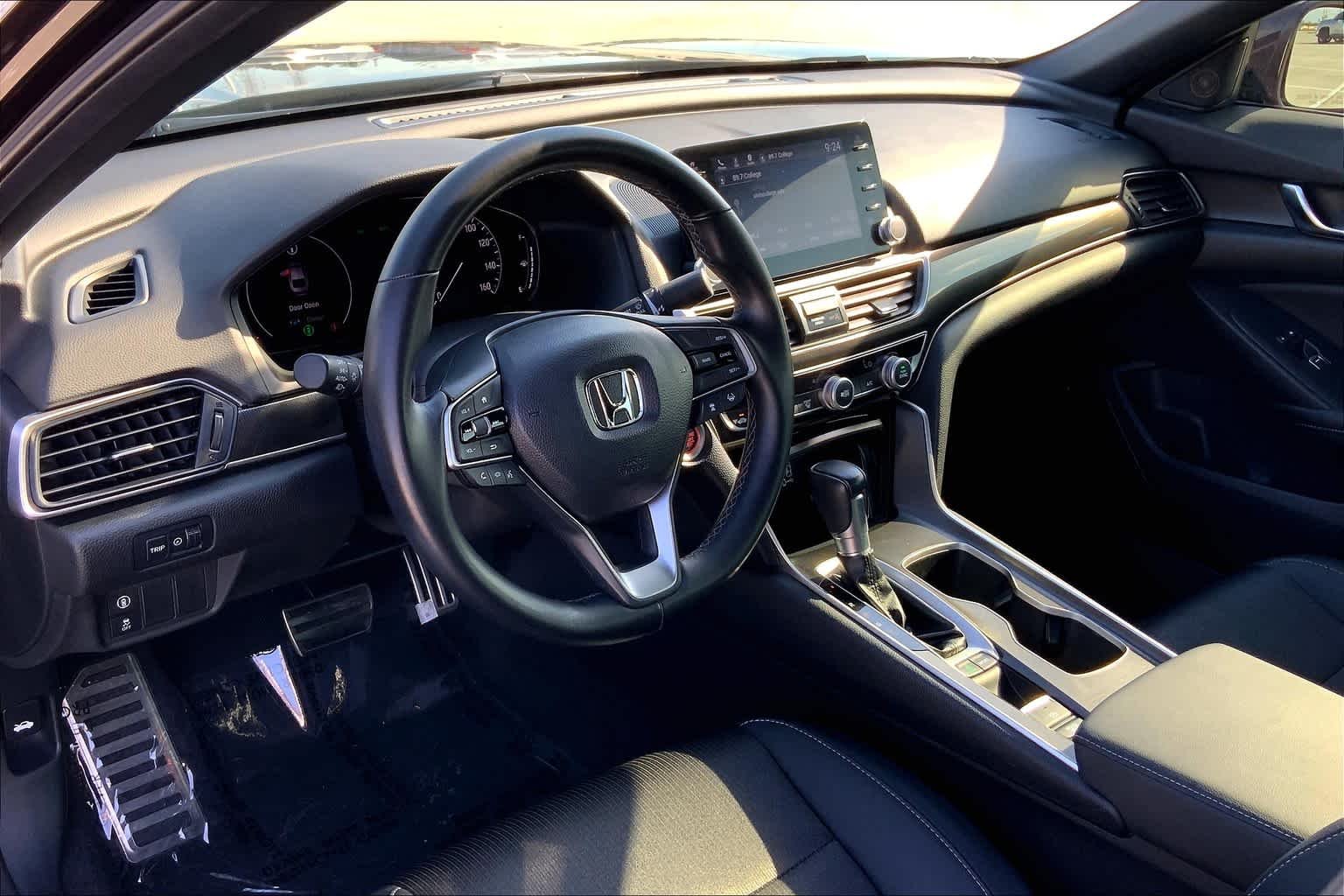 Used 2020 Crystal Black Pearl Honda Sport image 17