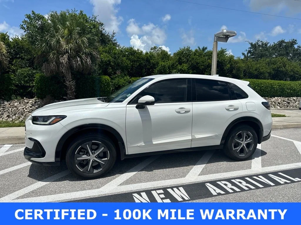 Certified Used 2023 Platinum White Pearl Honda EX-L image 10