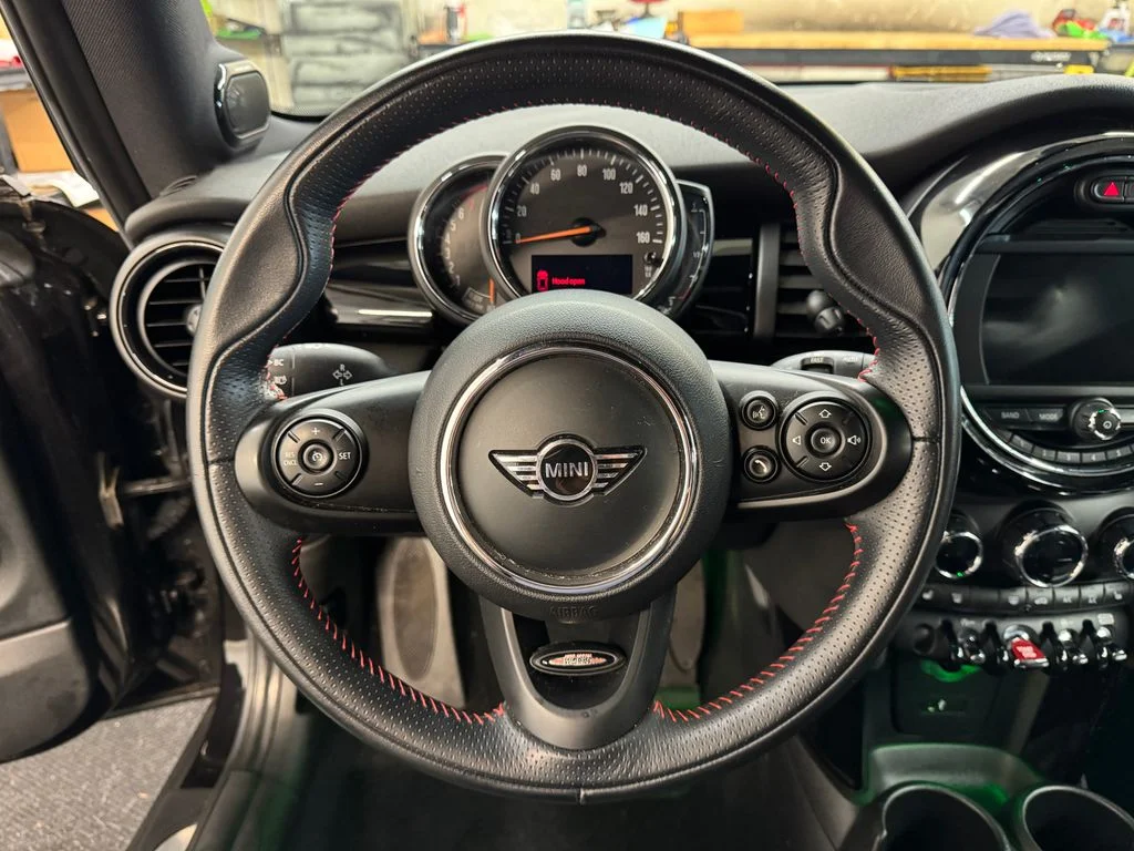 Used 2019 Black MINI Signature image 19