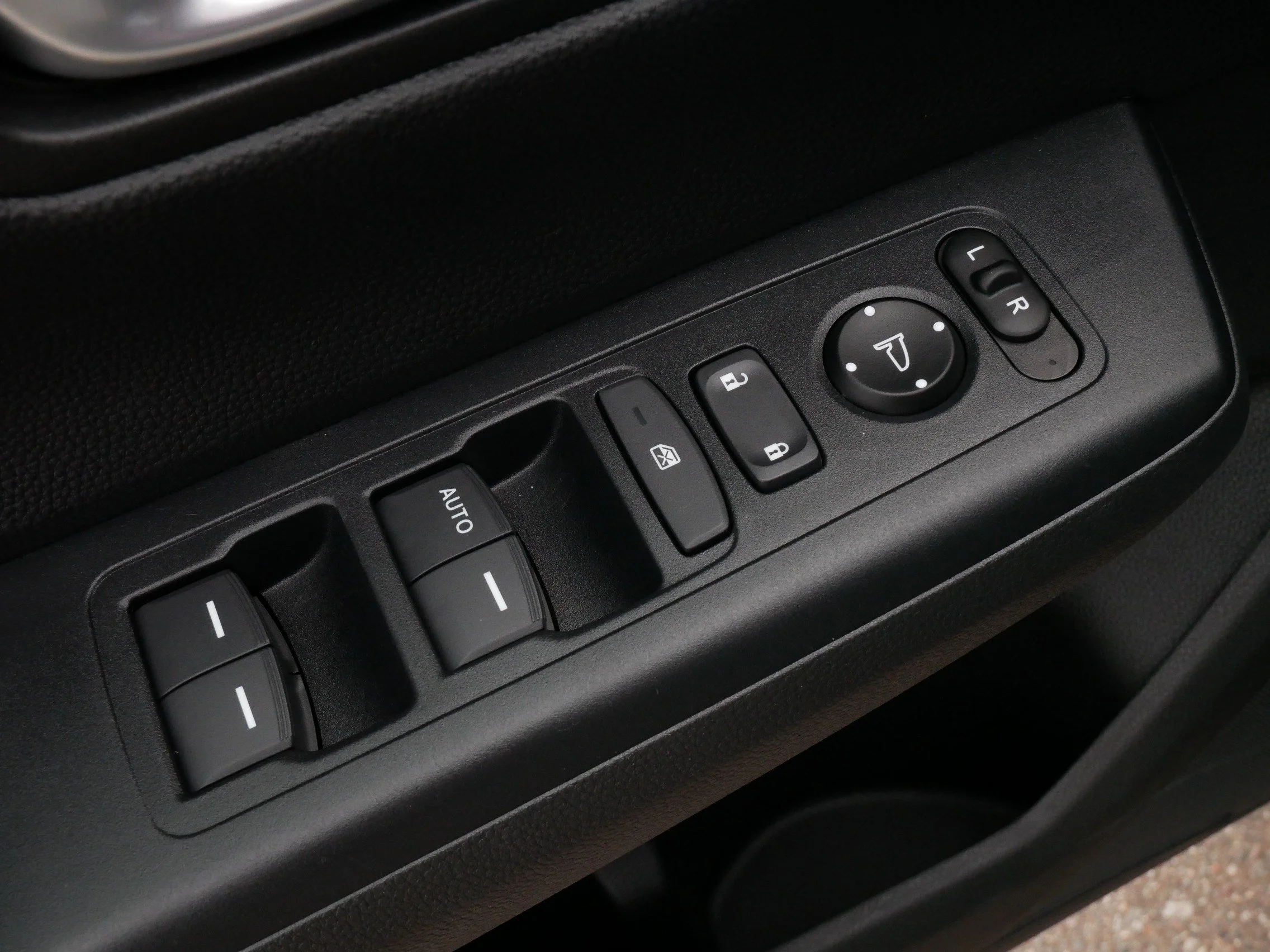 2024 Honda CR-V LX - Photo 19