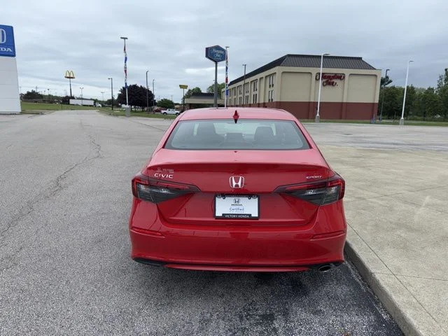 Used 2025  Honda Sport image 6