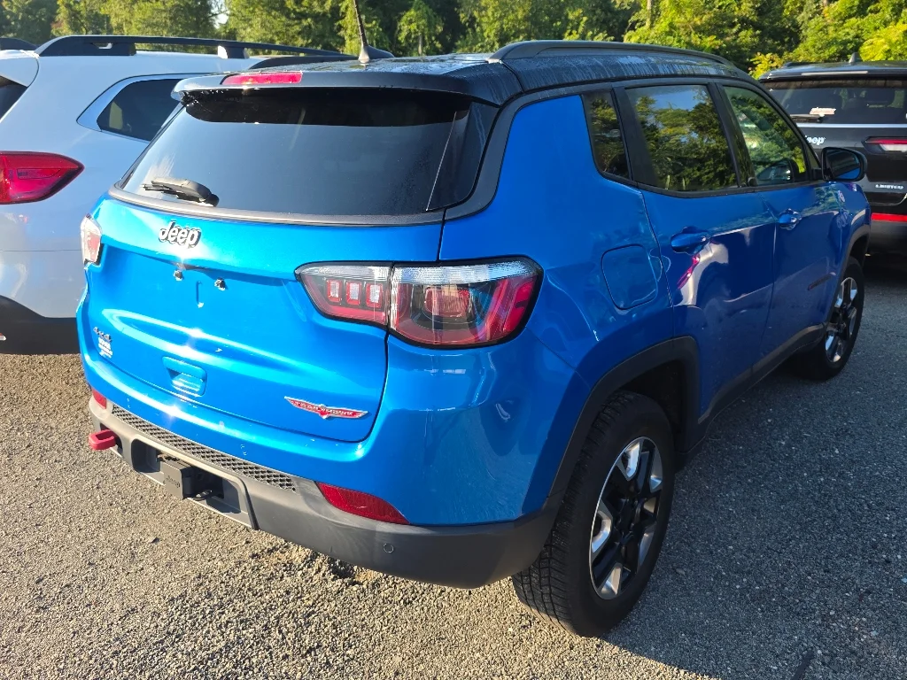 Used 2018 Laser Blue Pearl Coat Jeep Trailhawk image 3