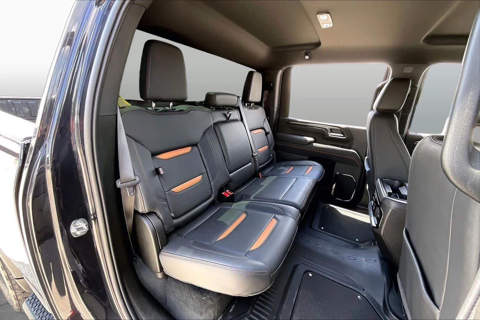 Used 2026 Titanium Rush Metallic GMC AT4 image 20