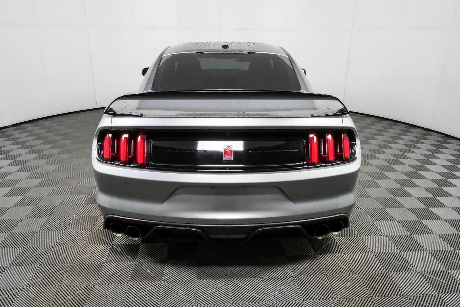 Used 2020 Iconic Silver Ford Shelby GT350R image 26