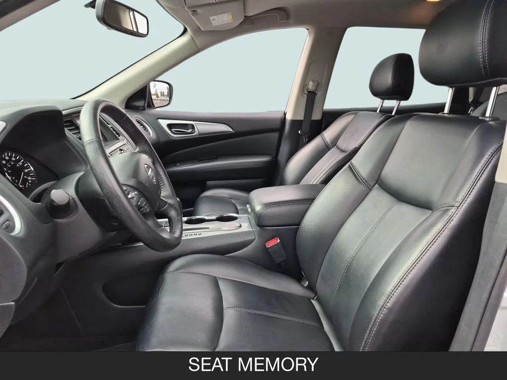 Used 2019 Silver Nissan SL image 14