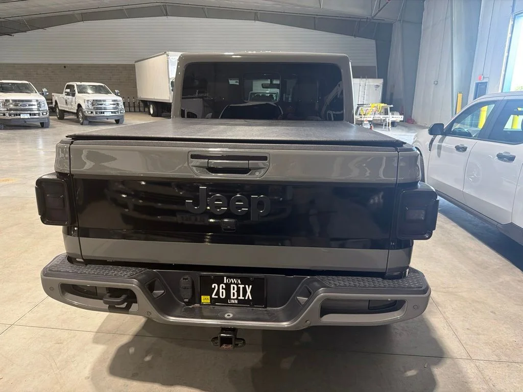 Used 2023 Gray Jeep Overland image 5