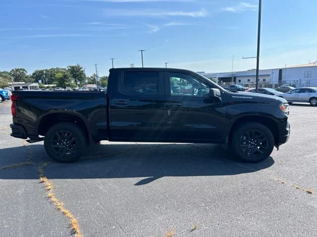 Used 2024 Black Chevrolet Custom image 5