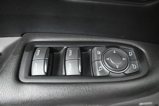 Used 2017 RADIANT SILVER METALLIC Cadillac Luxury FWD image 12