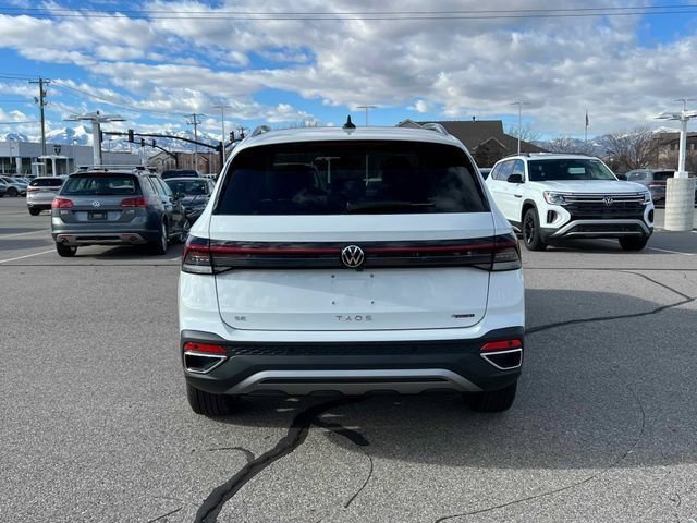 New 2026 Pure White Volkswagen SE image 11