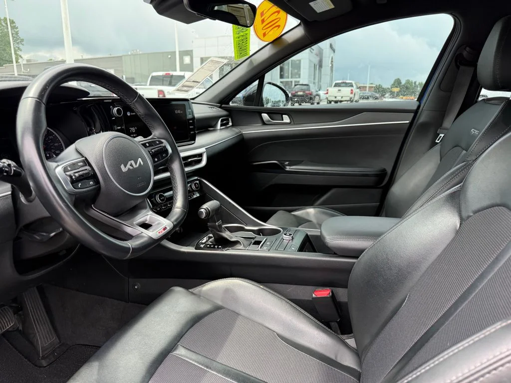Used 2022 Blue Kia GT-Line image 4
