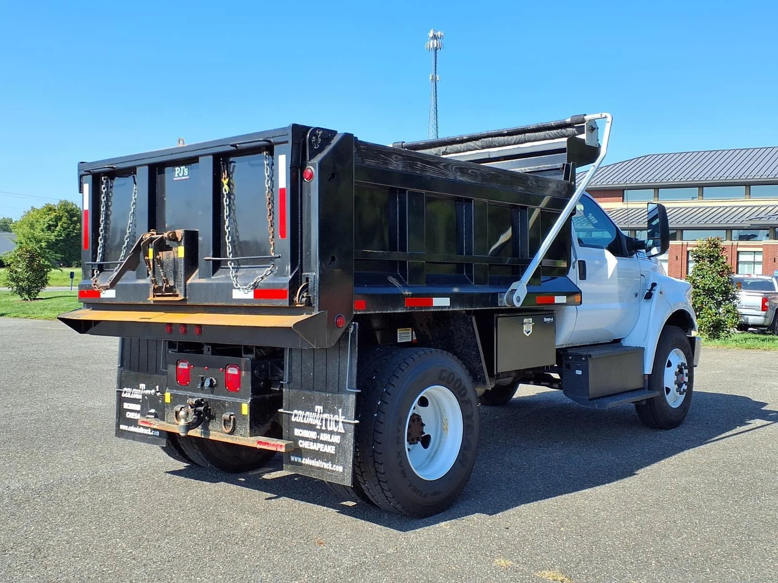 Used 2024 WHITE FORD MEDIUM TRUCK  image 2