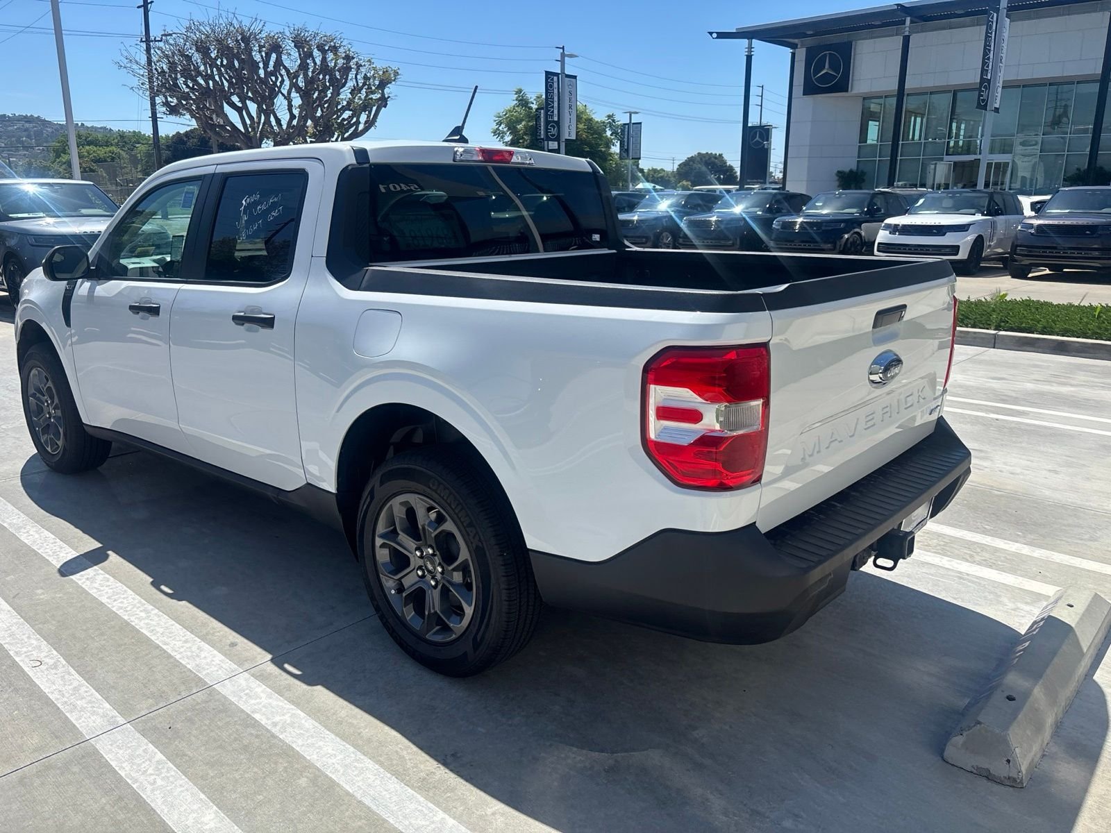 Used 2024 Oxford White Ford XLT image 4
