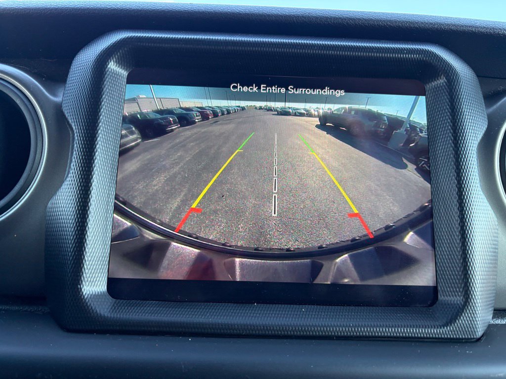 Used 2018 White Jeep Unlimited Sport S image 33