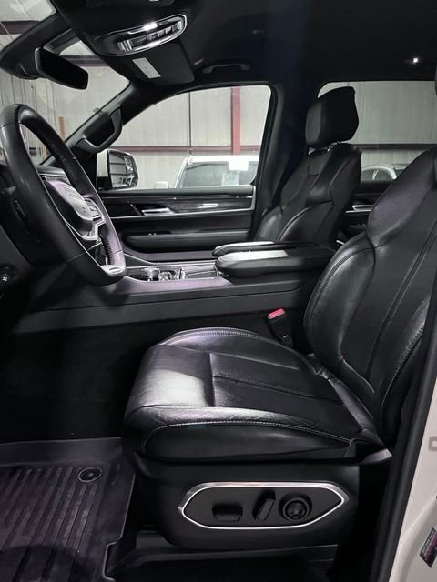 Used 2022 White Jeep Series III image 11