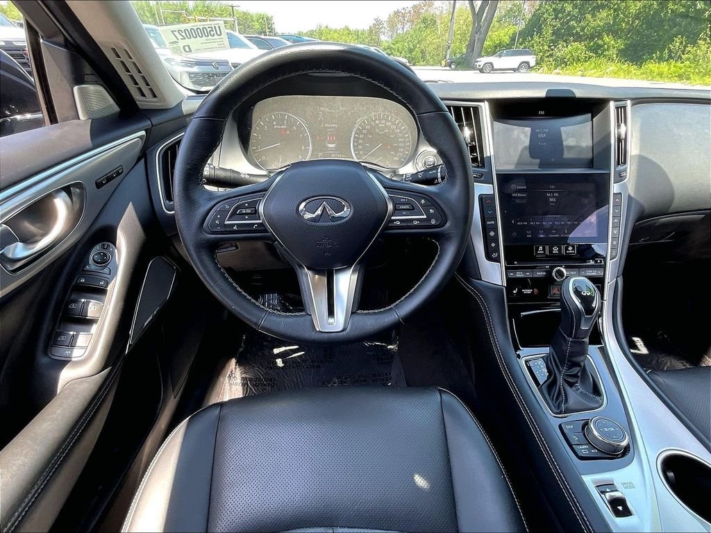 Used 2024 Black Obsidian INFINITI LUXE image 16