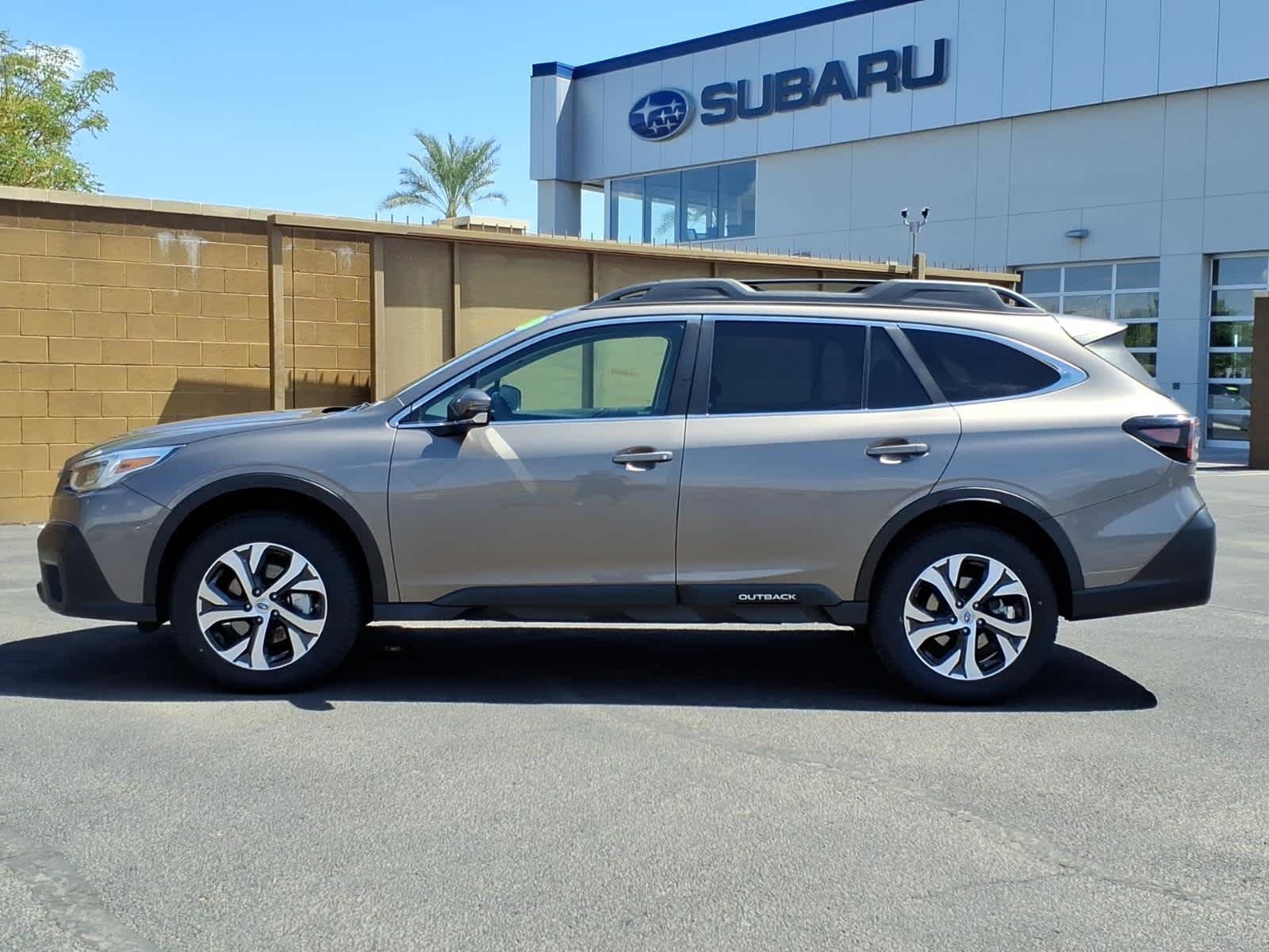 Used 2022 Brilliant Bronze Metallic Subaru Limited image 4