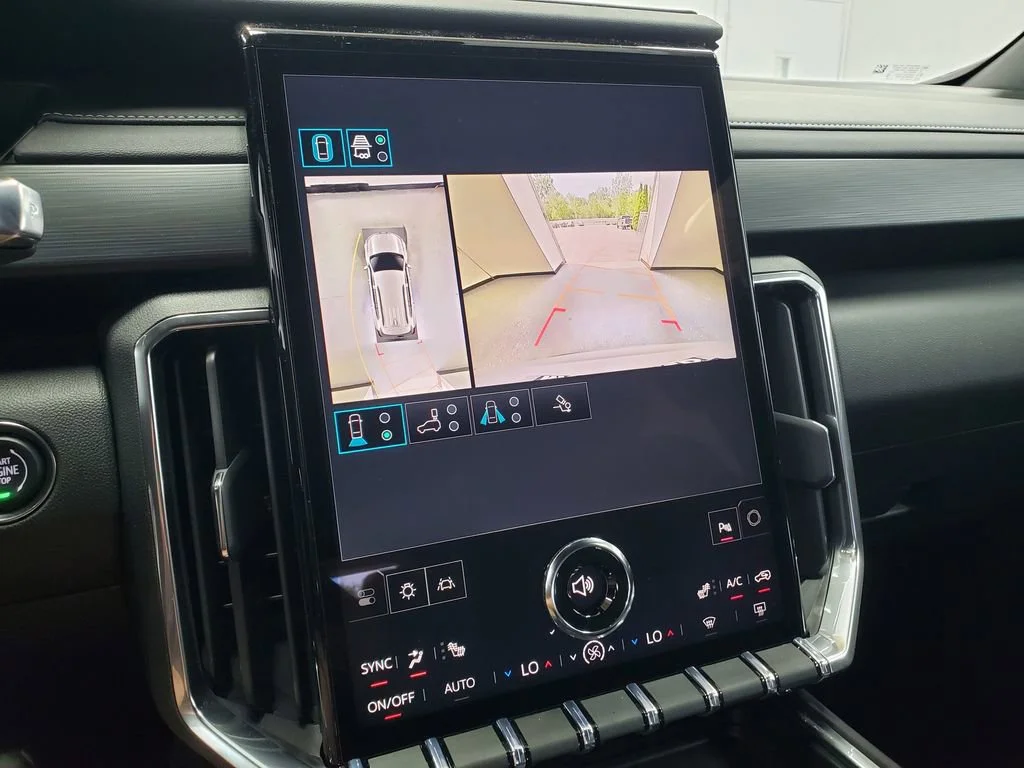 New 2026 Sterling Metallic GMC Elevation image 22