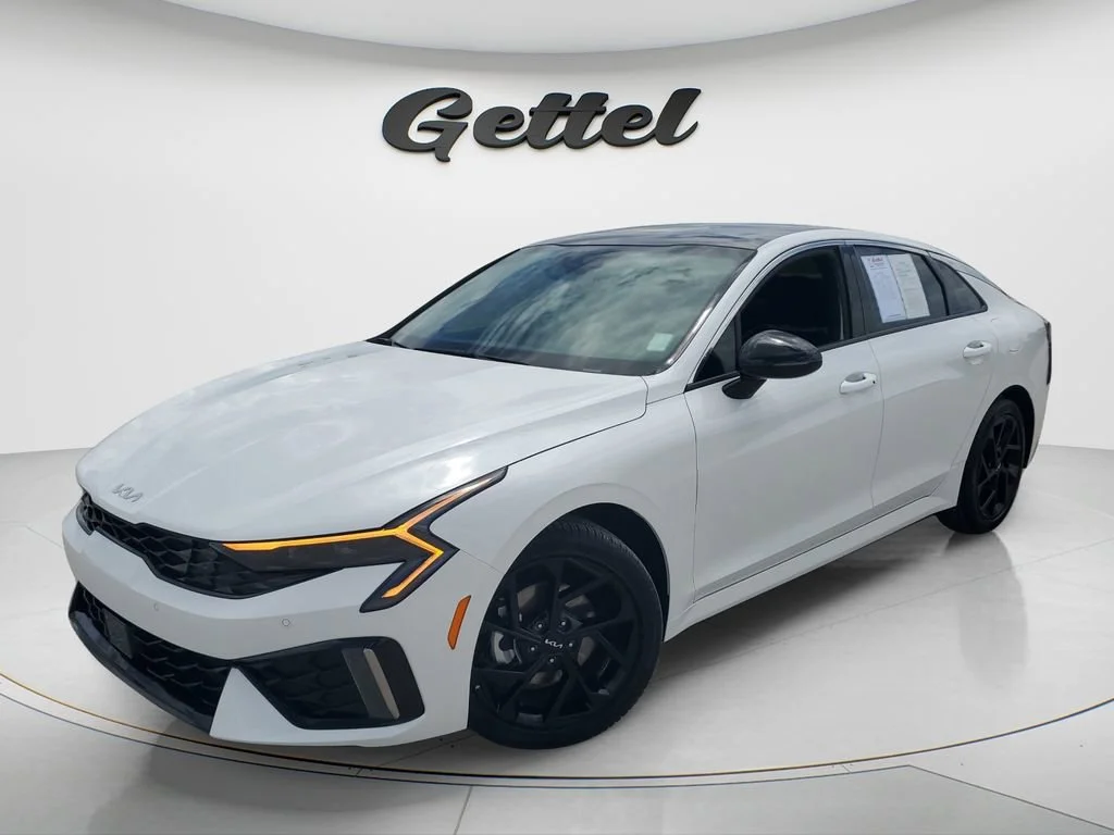 Used 2026 White Kia GT-Line FWD image 1