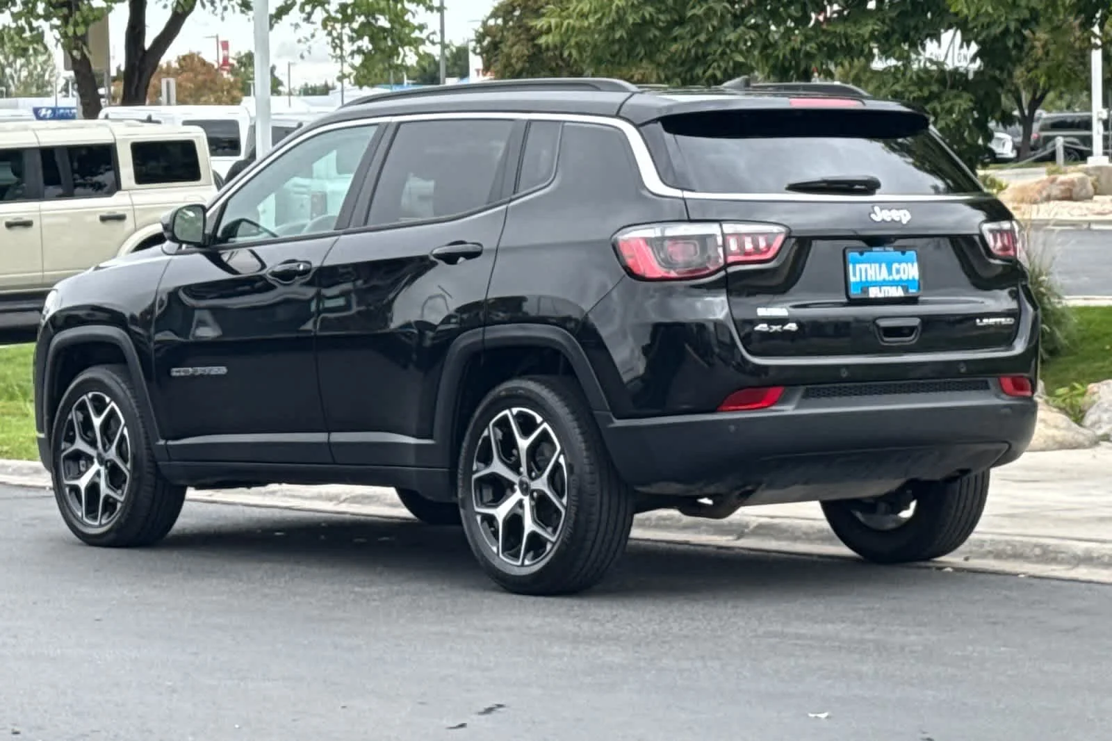 Certified Used 2025 Diamond Black Jeep Limited image 6