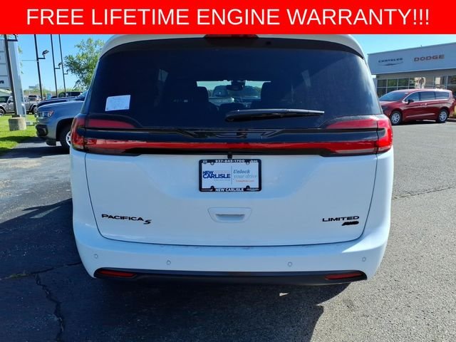 New 2027 Bright White Clear-Coat Exterior Paint Chrysler Limited image 6