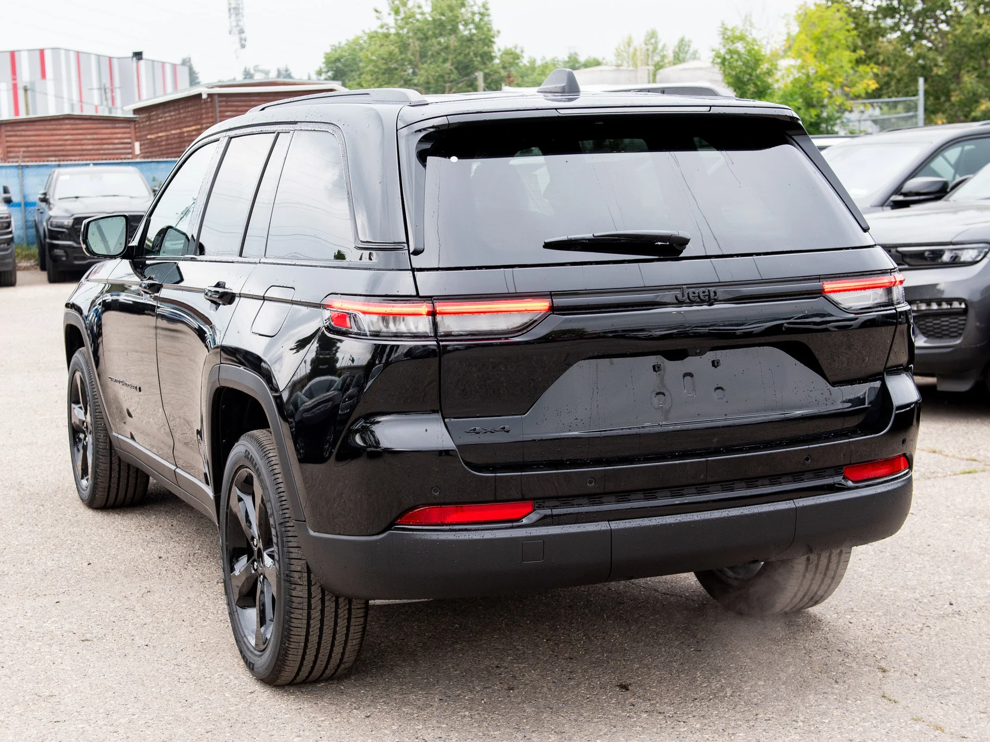 New 2025 Black Jeep Altitude* 4x4, Sunroof, Trailer Tow Group, Heated Leather image 3