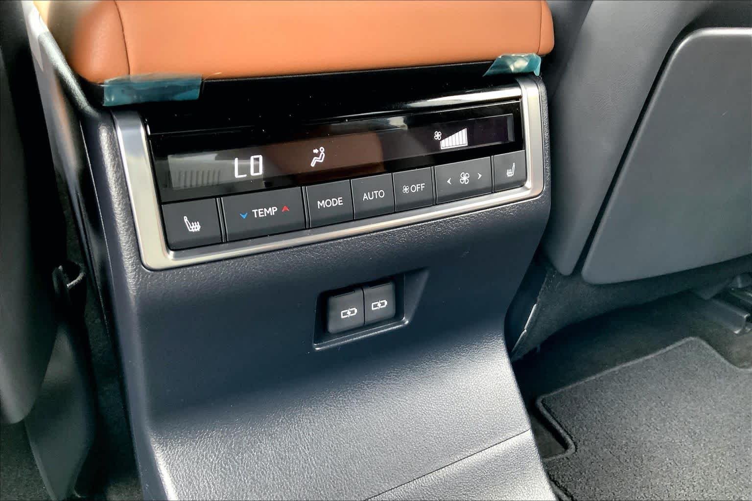 2024 Lexus GX Luxury+ - Photo 36