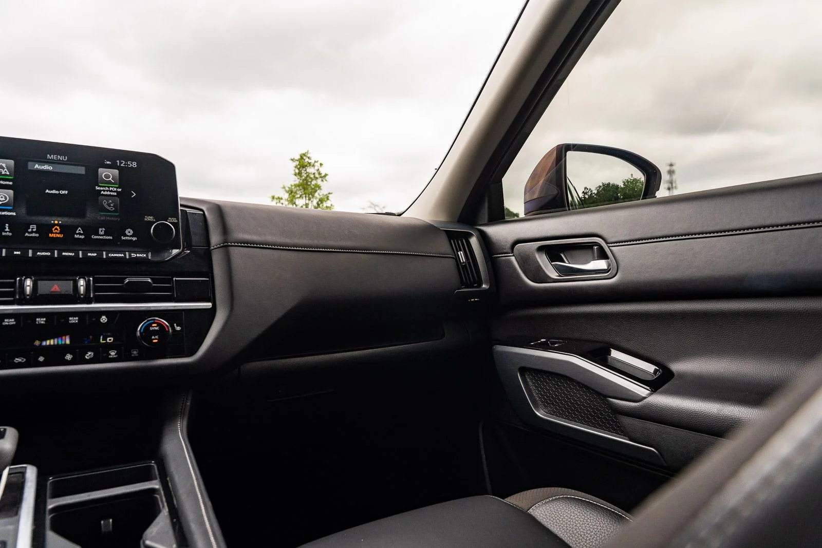 Used 2025 Gray Nissan SL image 27