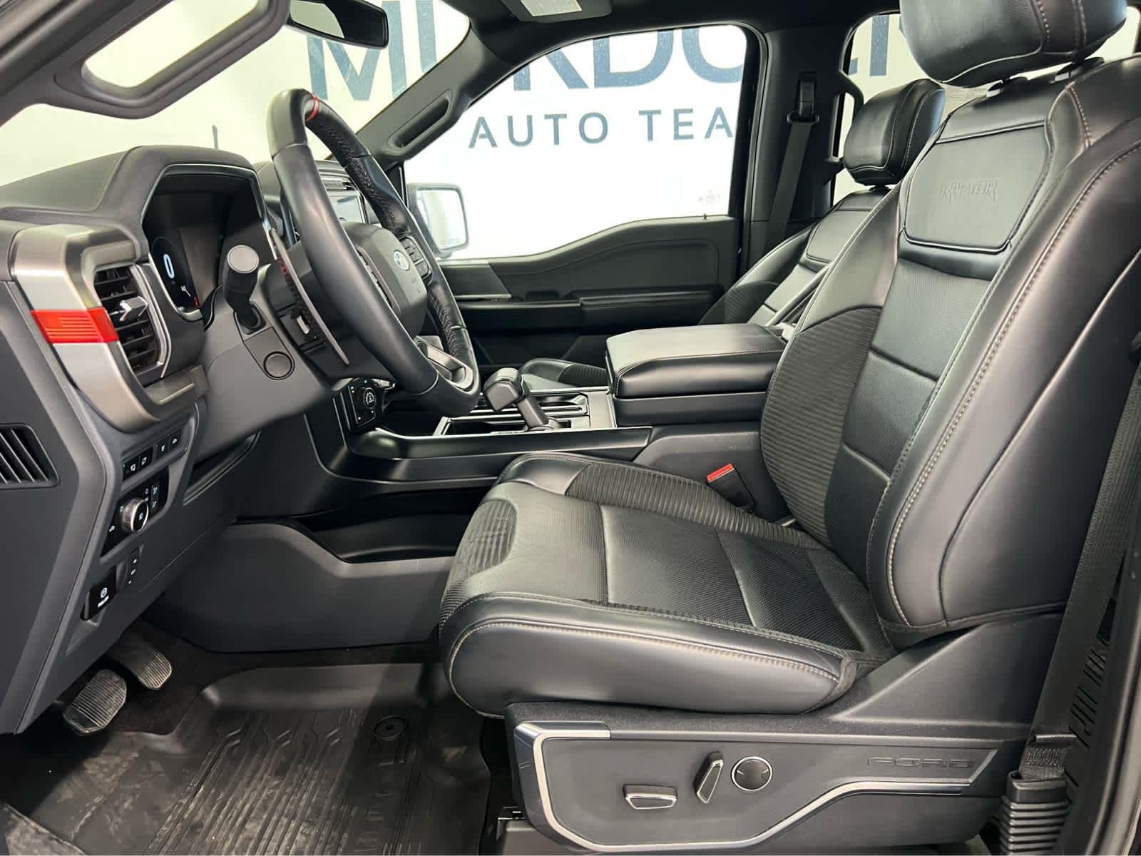 2023 Ford F-150 Raptor - Photo 13