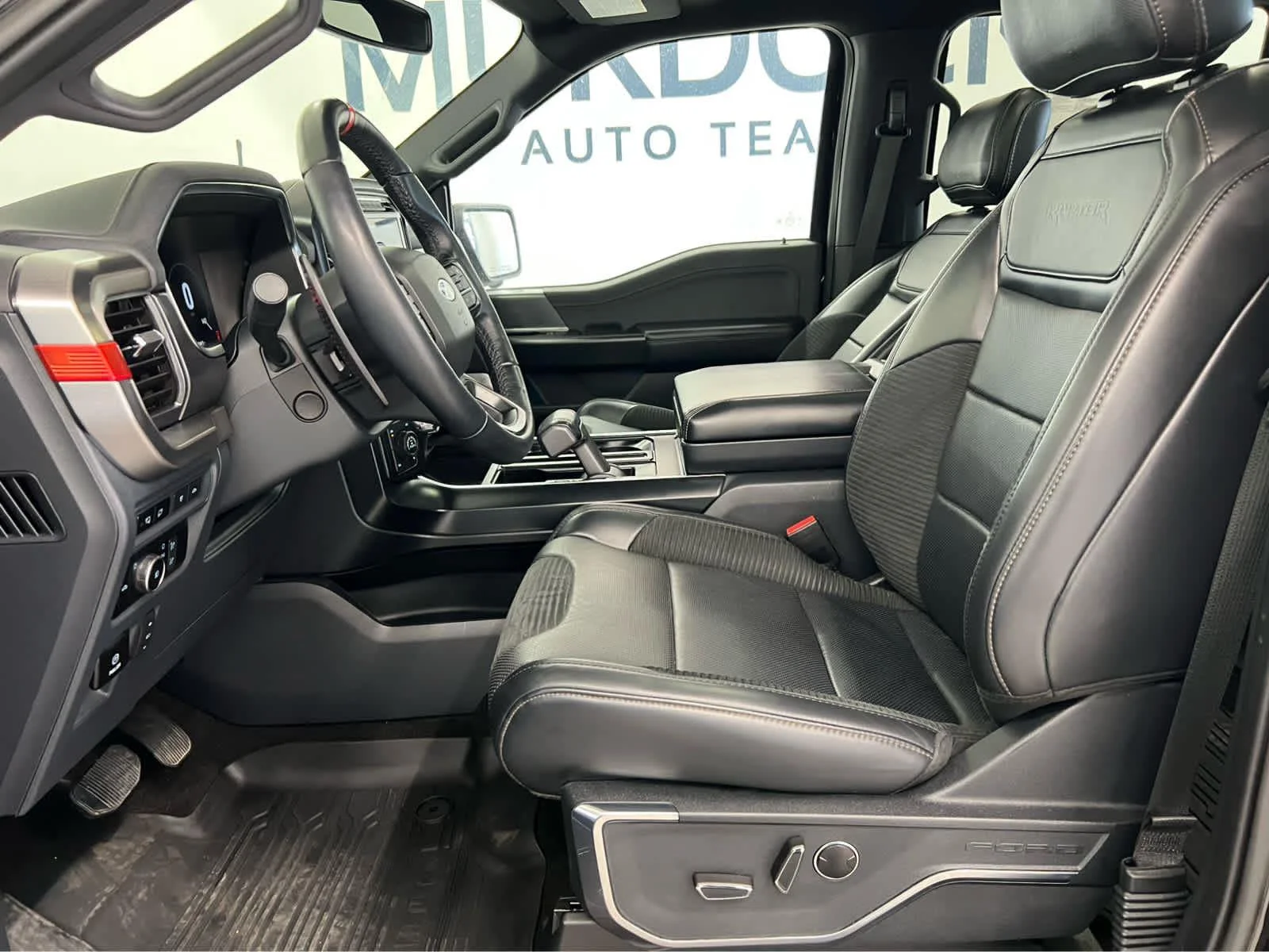 2023 Ford F-150 Raptor - Photo 13