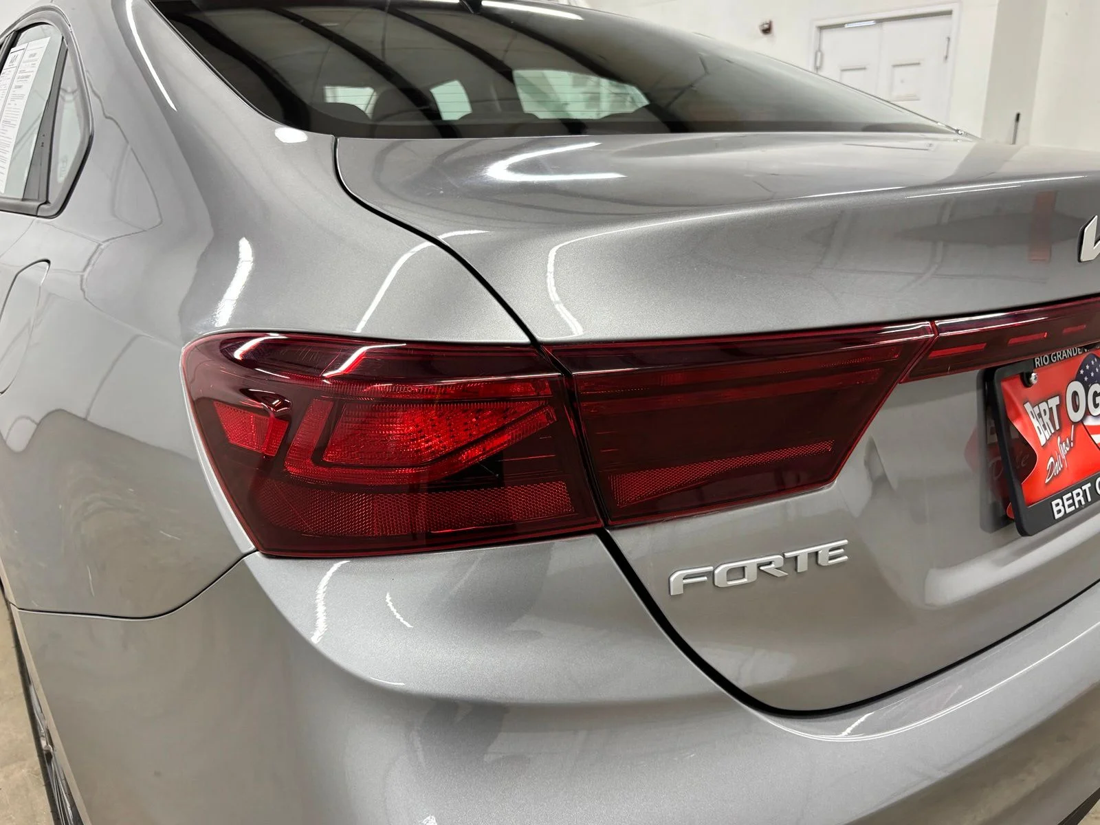 Used 2023 Gray Kia LXS image 8