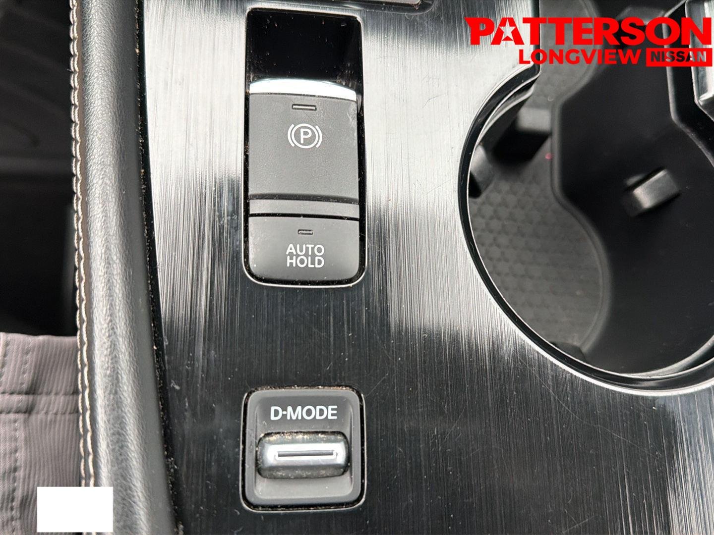 Used 2023 Champagne Silver Metallic Nissan Platinum image 14