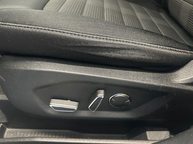 Used 2018 Silver Ford SEL image 18
