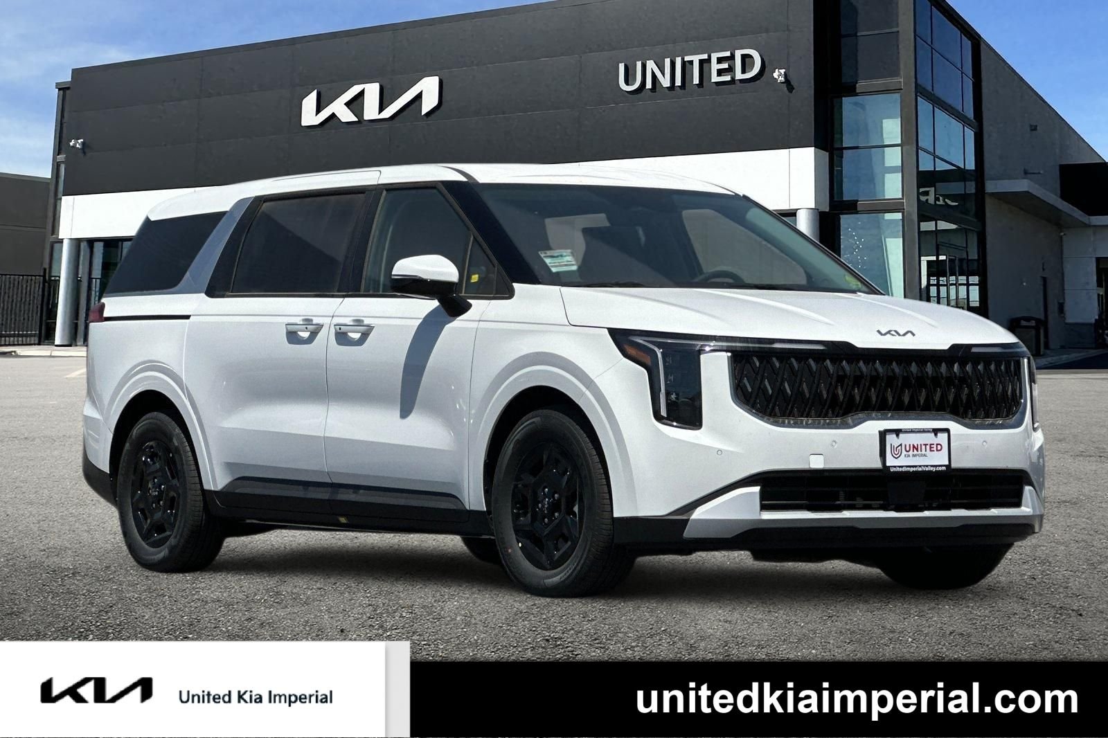 2026 Kia Sedona LX's photo
