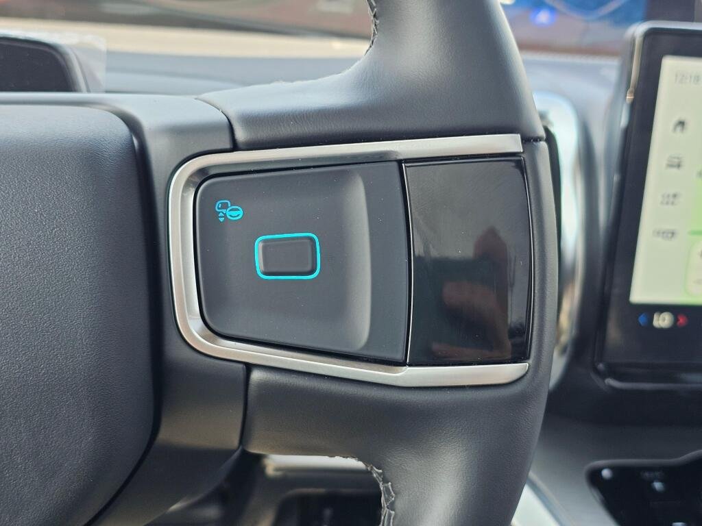 New 2027 Agate Black Metallic Ford MAX Platinum image 30