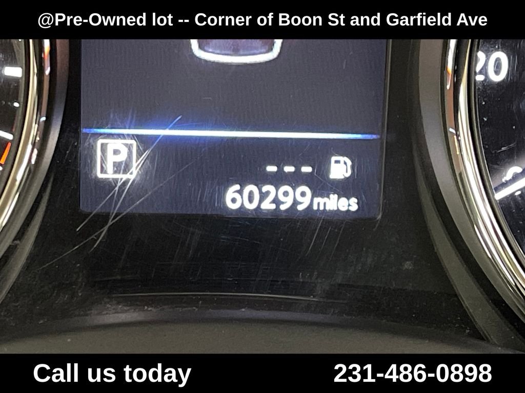 Used 2020 Gray Nissan S image 22