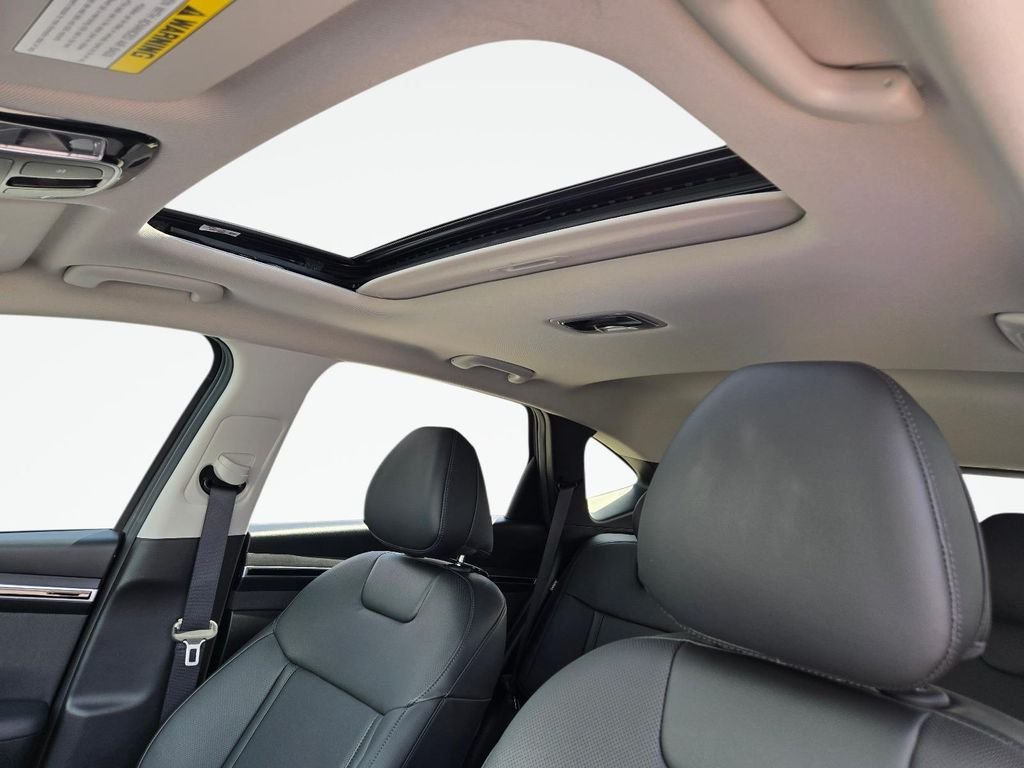 Used 2024 Gray Hyundai SEL image 17