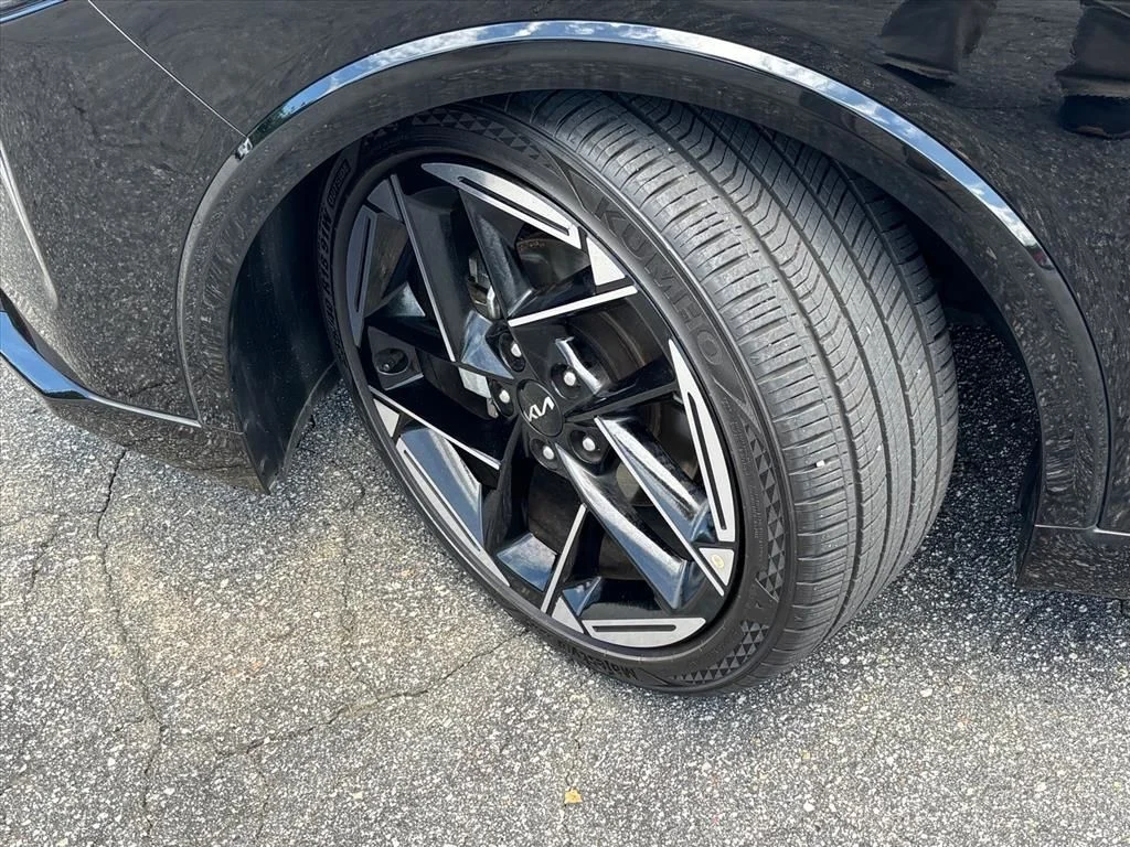 Used 2025 Black Kia GT-Line image 27