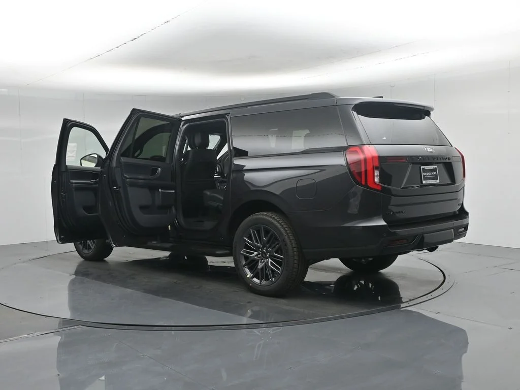 New 2026 Gray Ford Platinum image 37
