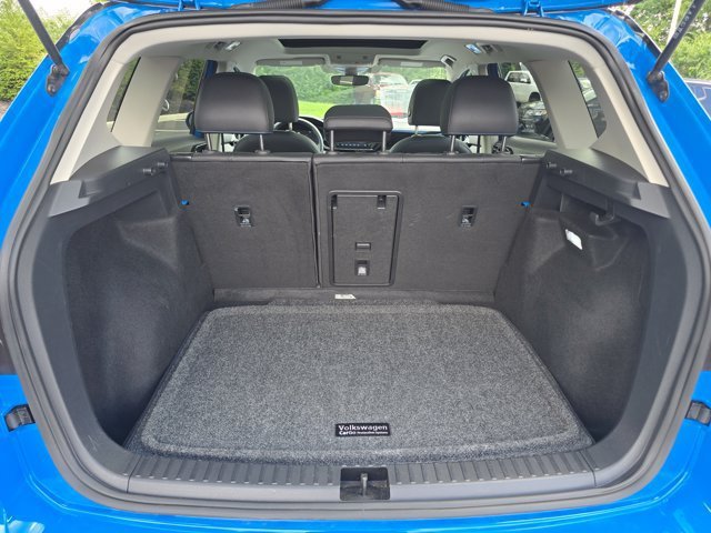 Used 2024 Cornflower Blue w/Deep Black Roof Volkswagen 1.5T SE Black image 28