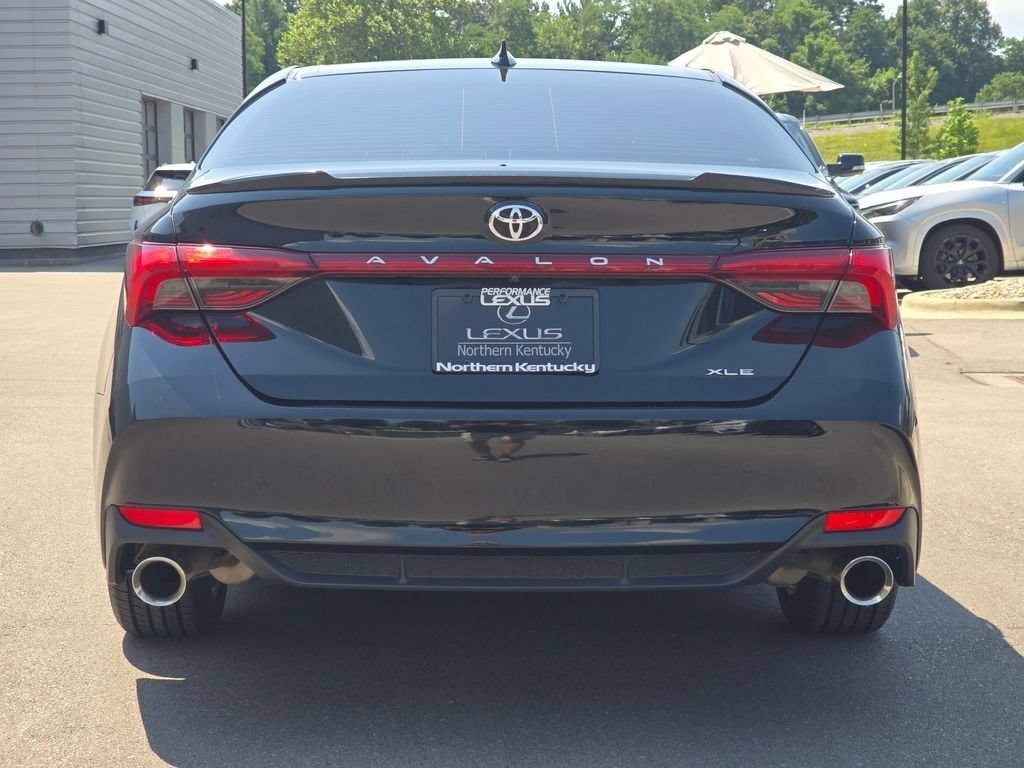 Used 2019 Midnight Black Metallic Toyota XLE image 24