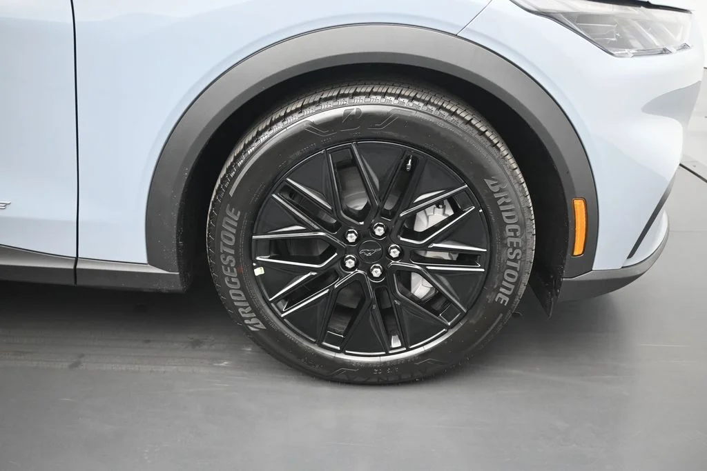 New 2026 Glacier Gray Metallic Tri-coat Ford Select image 21