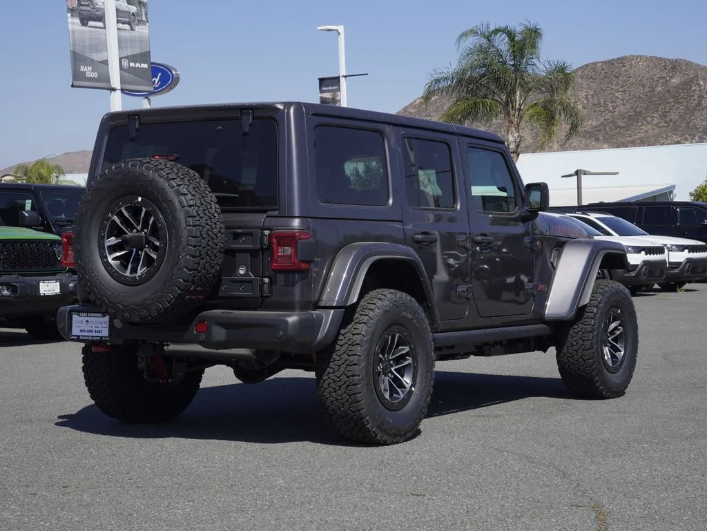 New 2026 Granite Crystal Metallic Clear-Coat Exterior Paint Jeep Rubicon X image 3