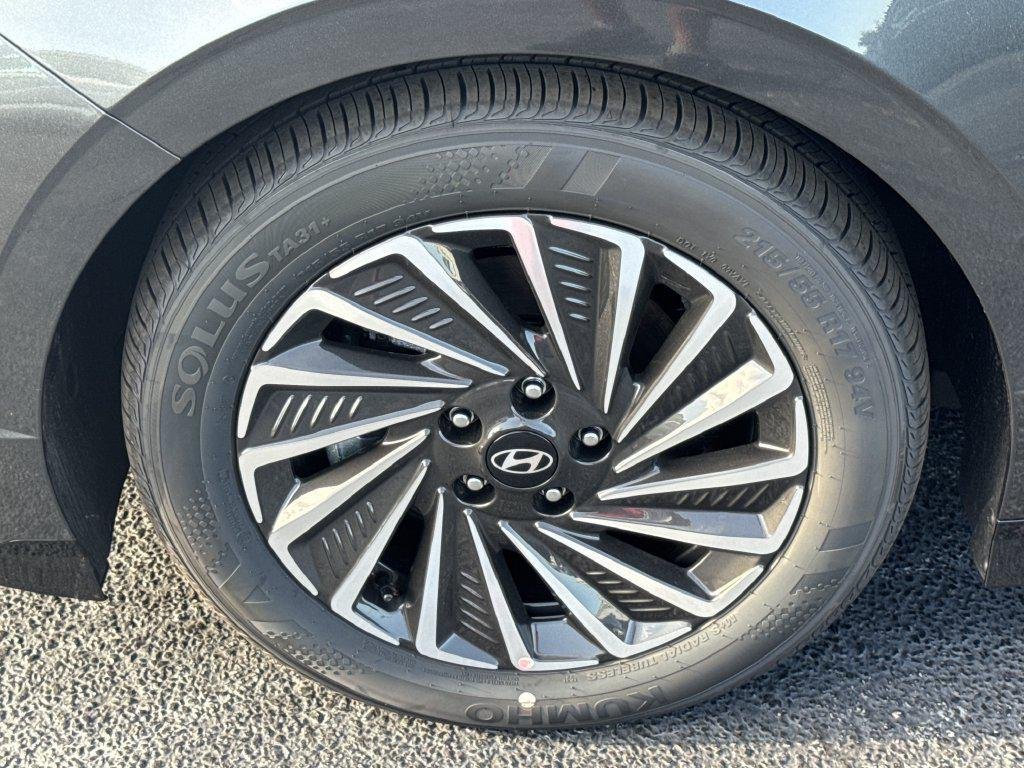New 2026 Gray Hyundai SEL image 11