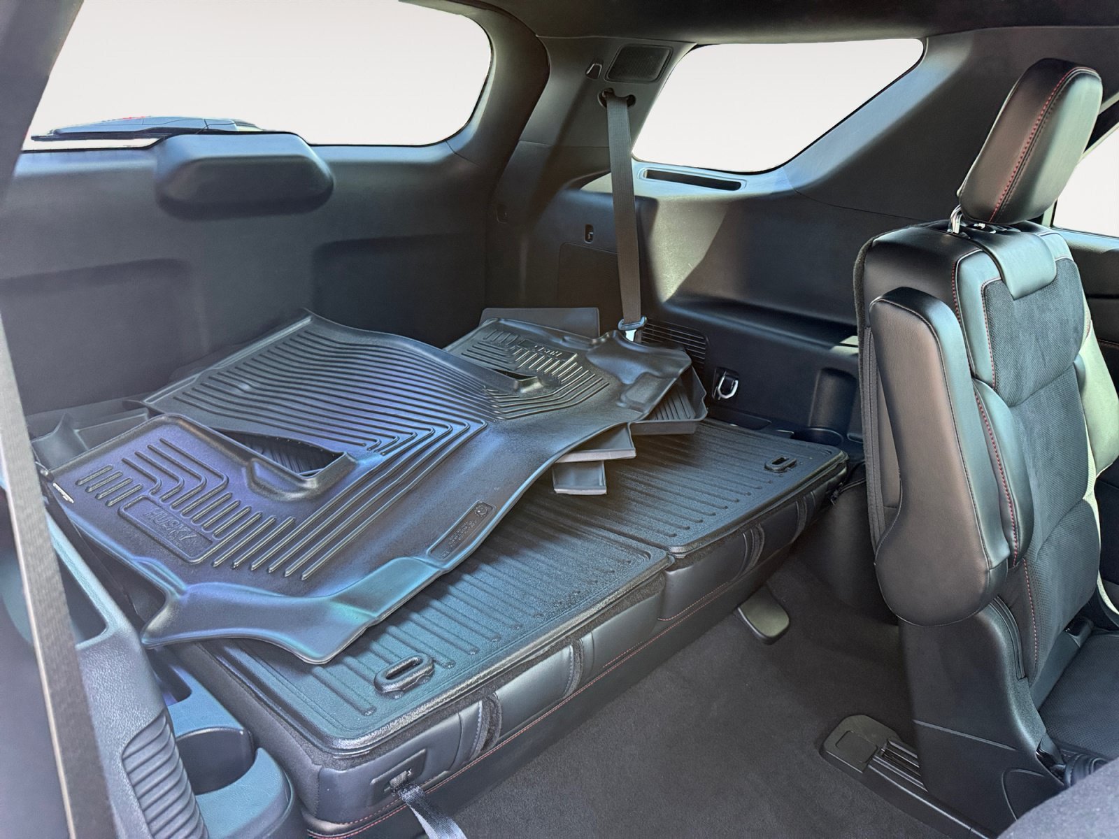 Used 2025 White Metallic FORD ST image 19