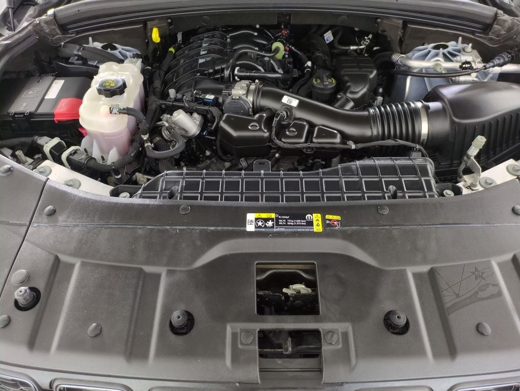 Used 2025  Jeep Altitude X image 24