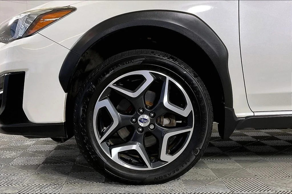 Used 2018 White Subaru 2.0i Limited image 7
