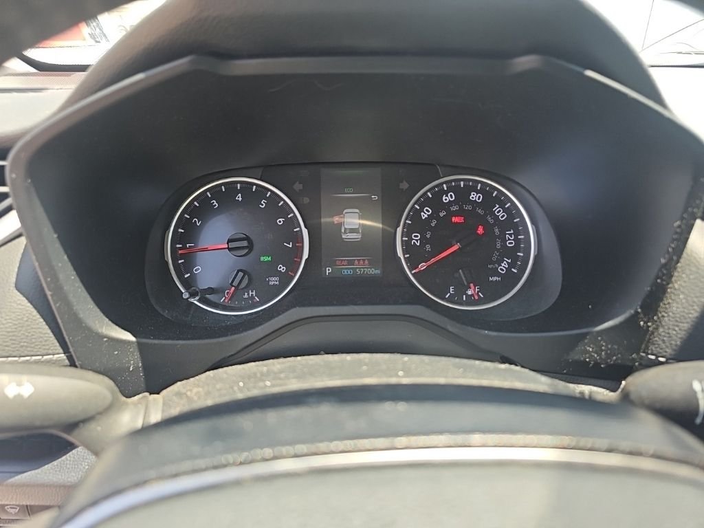 Used 2021  Toyota XLE image 18
